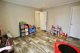 82 Orange St, Farmington, NH 03835 - Photo 17