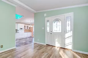 17 Winter St, Salem, NH 03079 - Photo 9