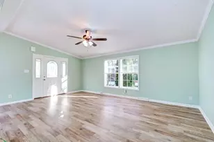 17 Winter St, Salem, NH 03079 - Photo 11
