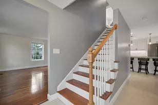 7 Leaor Cir, Hudson, NH 03051 - Photo 29