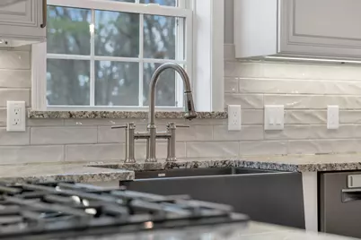 7 Leaor Circle, Hudson, NH 03051 - Photo 7