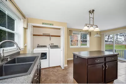 8 Fitzpatrick Circle, Nashua, NH 03063 - Photo 9