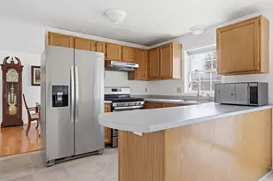 2 Freshwater Ct, Nashua, NH 03060 - Photo 9