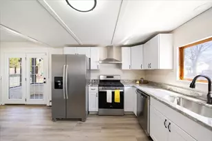 10 Cross Street St, Allenstown, NH 03275 - Photo 5