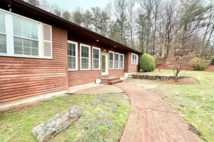 7 Rainbow Dr, Goffstown, NH 03045 - Photo 5