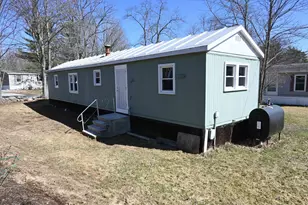 173 Preston St, Hillsboro, NH 03244 - Photo 1