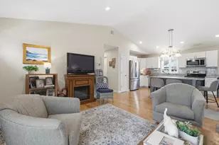 20 Cypress St, Concord, NH 03301 - Photo 9