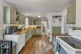 7 Maple St, Farmington, NH 03835 - Photo 3