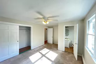 51 Island Pond Rd, Derry, NH 03038 - Photo 15