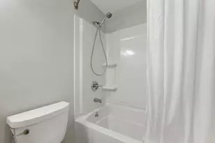 24 Healion St, Manchester, NH 03109 - Photo 33