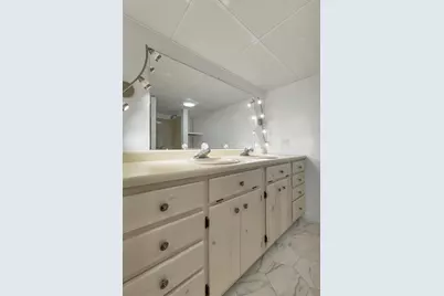 24 Healion Street, Manchester, NH 03109 - Photo 39