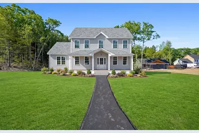10 Blaisdell Court, Raymond, NH 03077 - Photo 1