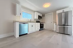 8 Holman St, Hillsboro, NH 03221 - Photo 3