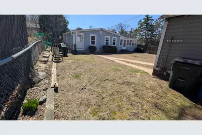 11 Bellevue Street, Manchester, NH 03103 - Photo 3