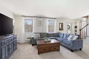 11 Elwood Rd, Derry, NH 03038 - Photo 9