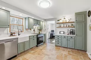 11 Elwood Rd, Derry, NH 03038 - Photo 3