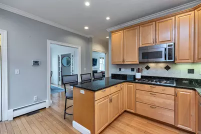 2246 Elm Street, Manchester, NH 03104 - Photo 7