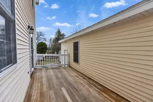 2246 Elm St, Manchester, NH 03104 - Photo 33