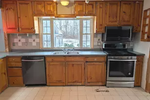 352 S Sugar Hill Rd, Weare, NH 03281 - Photo 9