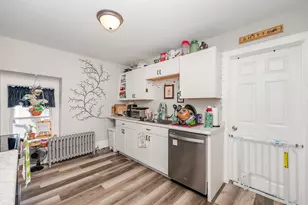 26 Cushing St, Dover, NH 03820 - Photo 3