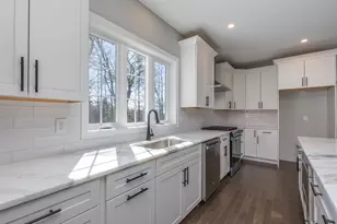 38 Lane Rd, Candia, NH 03034 - Photo 11