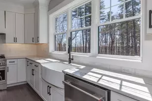 125 Crowley Rd, Candia, NH 03034 - Photo 9