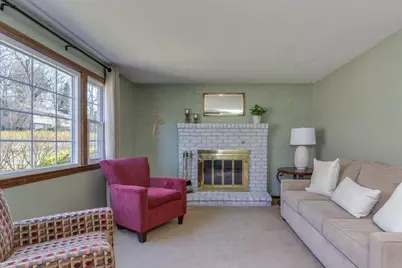 27 Bedard Avenue, Derry, NH 03038 - Photo 9