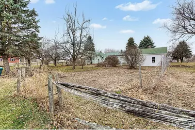 93 Middle Road, Swanton,  05488 - Photo 15