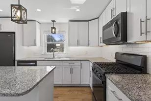 112 Tolend Rd, Dover, NH 03820 - Photo 7