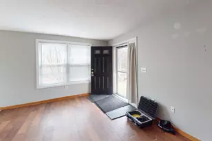 5B Mark St, Hudson, NH 03051 - Photo 3