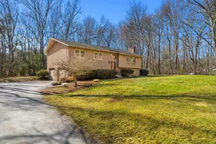 11 Mulberry Ln, Bedford, NH 03110 - Photo 1