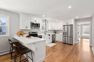 3 Exeter St, Derry, NH 03038 - Photo 3