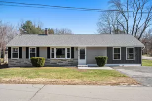 3 Exeter St, Derry, NH 03038 - Photo 3