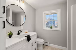 3 Exeter St, Derry, NH 03038 - Photo 7