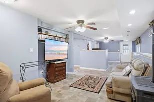 7 Nevens St, Hudson, NH 03051 - Photo 29