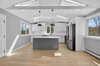 27 Gilcreast Road, Londonderry, NH 03053 - Photo 3