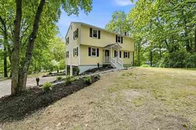 27 Gilcreast Road, Londonderry, NH 03053 - Photo 1