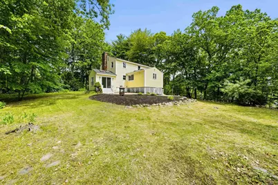 27 Gilcreast Road, Londonderry, NH 03053 - Photo 3