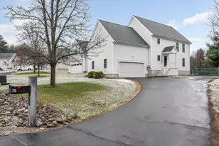 61 Barbara Ln, Hudson, NH 03051 - Photo 1