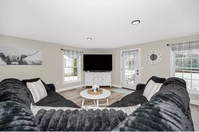 61 Barbara Lane, Hudson, NH 03051 - Photo 5