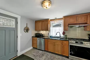 38 School St, Lincoln, NH 03251 - Photo 21