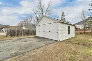 38 School St, Lincoln, NH 03251 - Photo 7