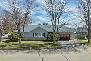 9 Dale St, Nashua, NH 03060 - Photo 1