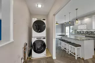 9 Dale St, Nashua, NH 03060 - Photo 7