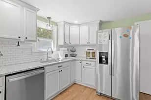 567 N Stark Hwy, Weare, NH 03281 - Photo 7