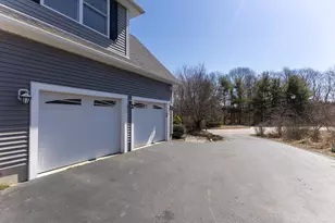 32 Olive Meadow Ln, Dover, NH 03820 - Photo 35