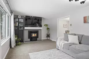 6 Bryce Dr, Merrimack, NH 03054 - Photo 3