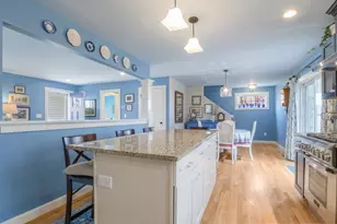 425 Pleasant St, Rollinsford, NH 03869 - Photo 7