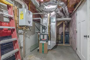 425 Pleasant St, Rollinsford, NH 03869 - Photo 19