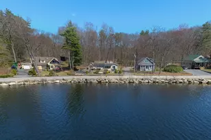 122 Wash Pond Rd, Hampstead, NH 03841 - Photo 3